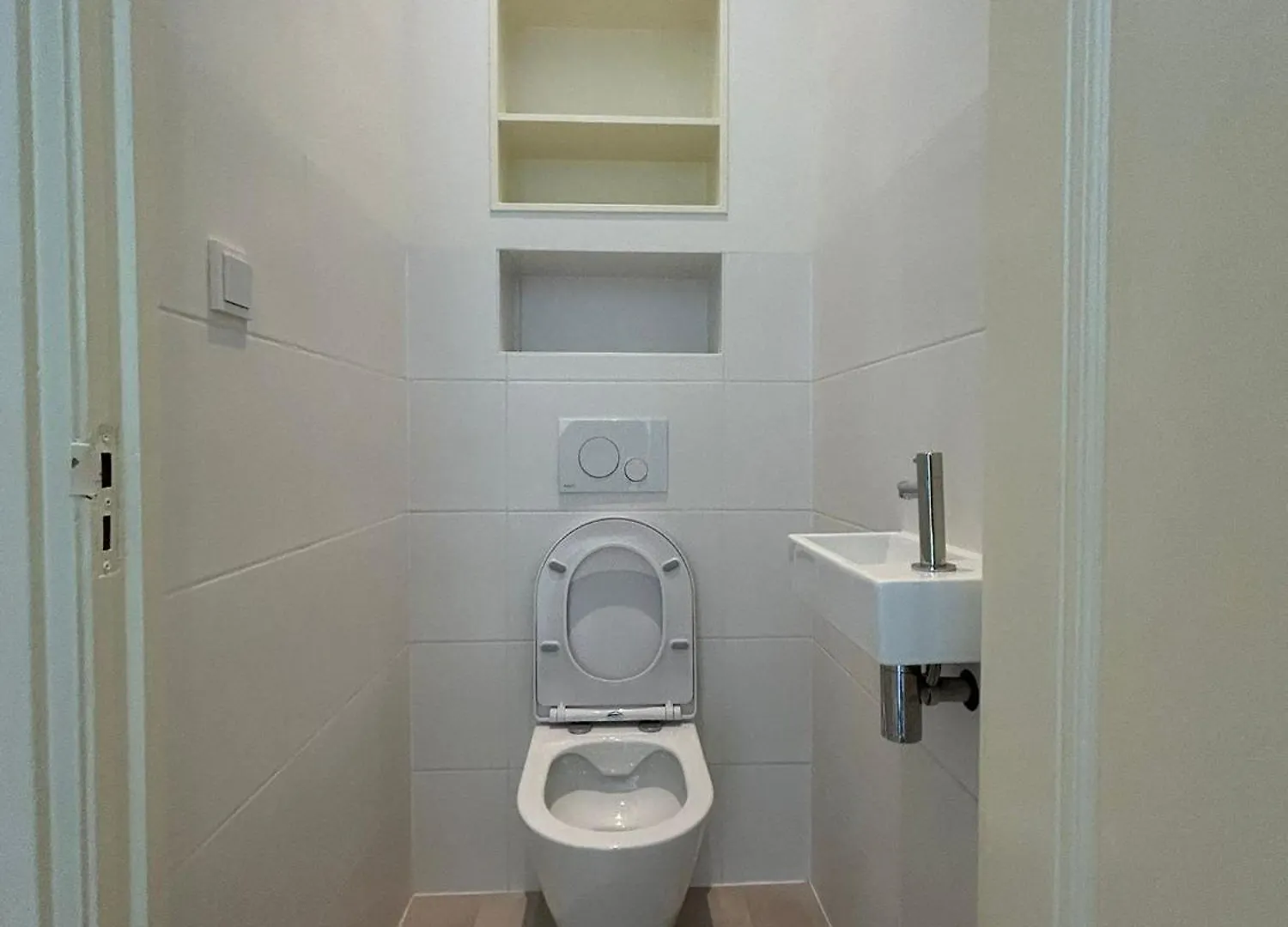 Beautiful House In Delft Apartment