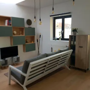 https://uitzicht-op-het-mas.hotelsghent.com